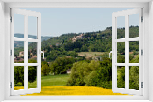 Fototapeta Naklejka Na Ścianę Okno 3D - Umbria, panorama primaverile