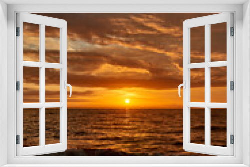 Fototapeta Naklejka Na Ścianę Okno 3D - sunset at baltic sea vibrant scenery