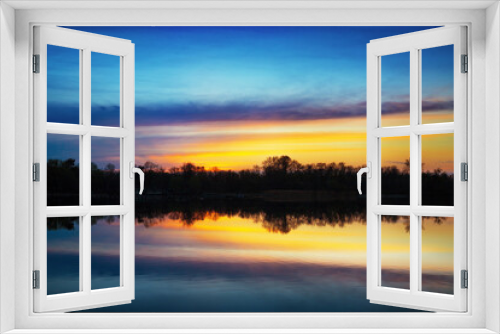 Fototapeta Naklejka Na Ścianę Okno 3D - Beautuful blue and yellow sunset on the Dnipro River