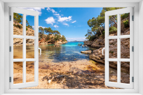 Fototapeta Naklejka Na Ścianę Okno 3D - Mallorca island, a small beach among the rocks