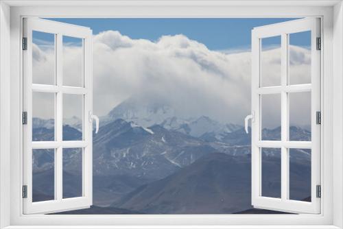 Fototapeta Naklejka Na Ścianę Okno 3D - Mounr Everet from Tibet obscured by clouds