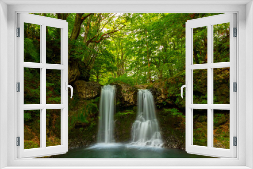 Fototapeta Naklejka Na Ścianę Okno 3D - 富士吉田市から新緑の鐘山の滝