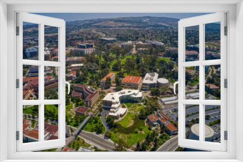 Fototapeta Naklejka Na Ścianę Okno 3D - Aerial View of a large Public University in Irvine, California