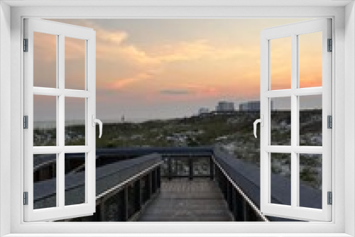 Fototapeta Naklejka Na Ścianę Okno 3D - wooden walkway at sunset on Florida beach 