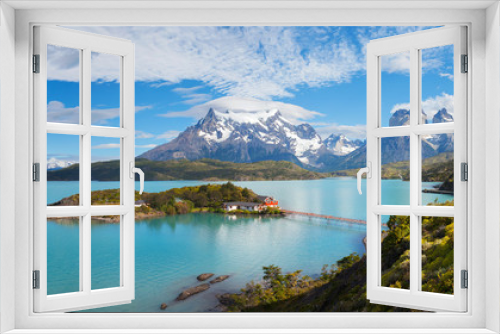 Fototapeta Naklejka Na Ścianę Okno 3D - House on the island in the national park Torres del Paine