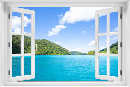 Fototapeta Naklejka Na Ścianę Okno 3D - beautiful clear water at Surin island