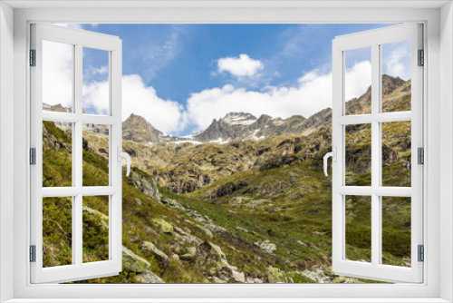 Fototapeta Naklejka Na Ścianę Okno 3D - Cirque du Gioberney depuis les chemins de randonnée du Lac du Lauzon dans la Vallée du Valgaudemar