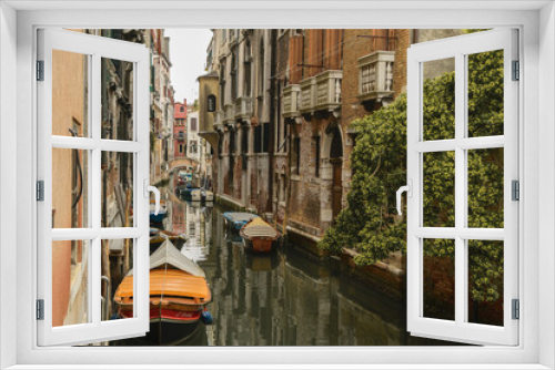 Fototapeta Naklejka Na Ścianę Okno 3D - Photos of a trip through different European cities, from a tourist's point of view. In the photos you can see famous streets and places in Venice, Madrid, Amsterdam, Florence, Prague, Munich, Berlin, 