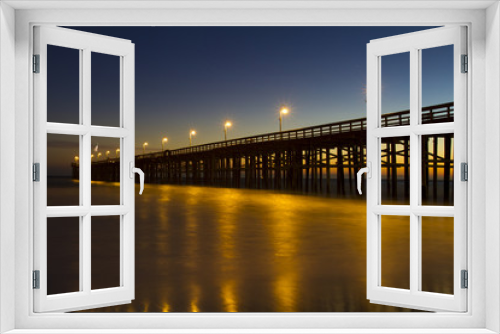 Fototapeta Naklejka Na Ścianę Okno 3D - Pier after sunset