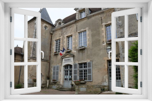 Fototapeta Naklejka Na Ścianę Okno 3D - La mairie, ancien hotel particulier, vue de l'extérieur, village de Vezelay, département de l'Yonne, France