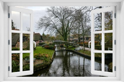 Fototapeta Naklejka Na Ścianę Okno 3D - Views from the village of Giethoorn, the Netherlands