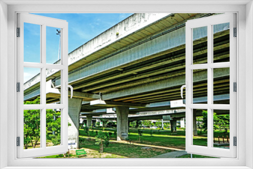 Fototapeta Naklejka Na Ścianę Okno 3D - The concrete highway in the city of Thailand.