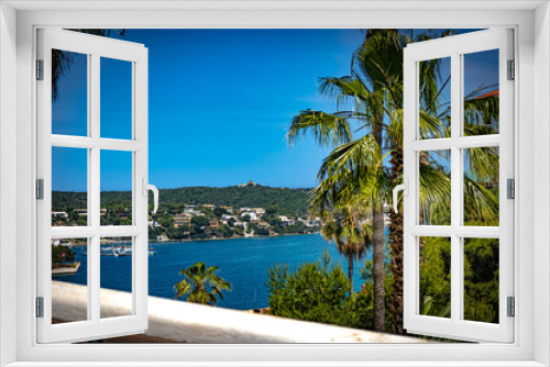 Fototapeta Naklejka Na Ścianę Okno 3D - Widok po horyznot Minorka Baleary Mahon palmy morze klasztor na wzórzu