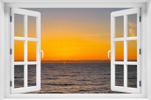 Fototapeta Naklejka Na Ścianę Okno 3D - A sunset on the East Atlantic Ocean west of Portugal
