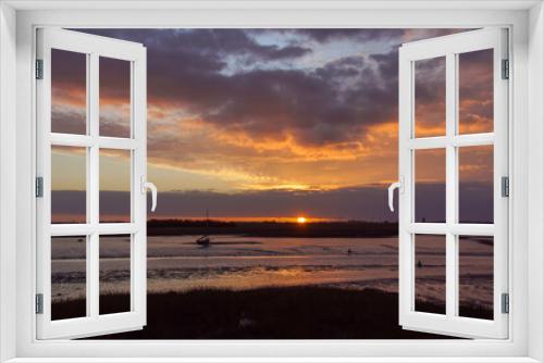 Fototapeta Naklejka Na Ścianę Okno 3D - Essex Coast sunset
