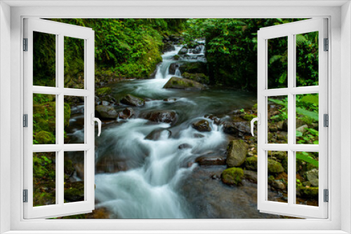 Fototapeta Naklejka Na Ścianę Okno 3D - Waterfalls in the Costa Rican rainforest.