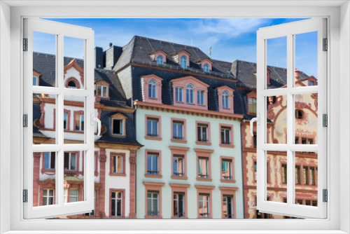 Fototapeta Naklejka Na Ścianę Okno 3D - Decorated facades of old houses in on the market square of Mainz, Germany