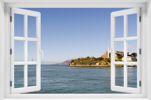 Fototapeta Naklejka Na Ścianę Okno 3D - San Francisco, Alcatraz and Golden Gate Bridge. Californian greatness! 