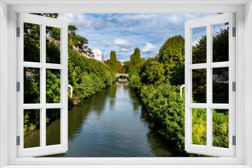 Fototapeta Naklejka Na Ścianę Okno 3D - Fluss durch Straßburg