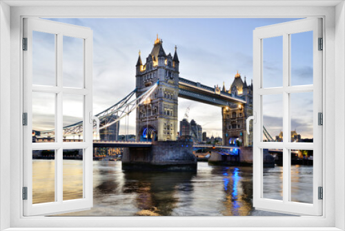 Fototapeta Naklejka Na Ścianę Okno 3D - Tower Bridge - a drawbridge in London, UK.