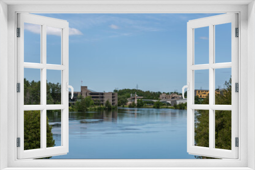 Fototapeta Naklejka Na Ścianę Okno 3D - Trent University along the Ottonabee river Peterborough Ontario
