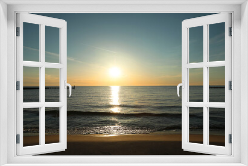 Fototapeta Naklejka Na Ścianę Okno 3D - Picturesque view of sandy beach and sea at sunset