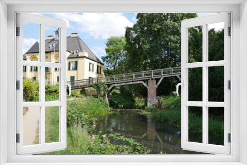 Fototapeta Naklejka Na Ścianę Okno 3D - Wasserburg Linn mit Brücke