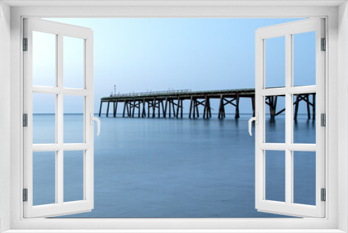 Fototapeta Naklejka Na Ścianę Okno 3D - Pier in the sea