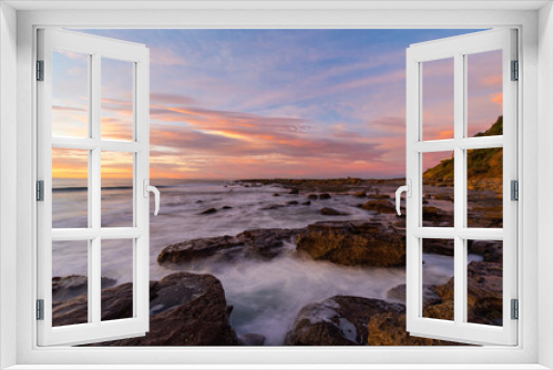 Fototapeta Naklejka Na Ścianę Okno 3D - Colorful sunrise view at rocky coastline.