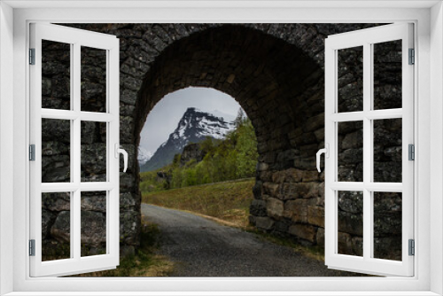 Fototapeta Naklejka Na Ścianę Okno 3D - Historyczne drogi w dolinie Lærdal (Norwegia).