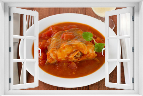 Fototapeta Naklejka Na Ścianę Okno 3D - fish with tomato sauce in white bowl