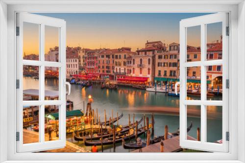 Fototapeta Naklejka Na Ścianę Okno 3D - Grand Canal, Venice, Italy at Dusk