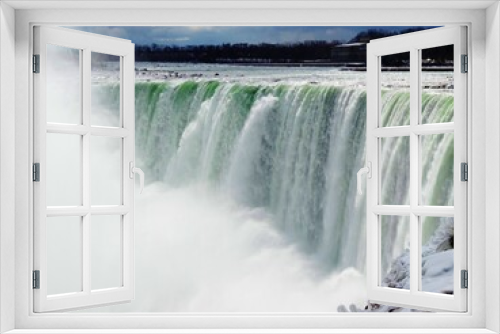 Fototapeta Naklejka Na Ścianę Okno 3D - Chutes du Niagara en hiver