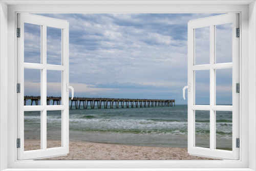 Fototapeta Naklejka Na Ścianę Okno 3D - Pier on the beach. Photo taken in Pensacola, Florida 