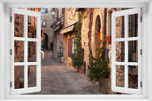 Fototapeta Naklejka Na Ścianę Okno 3D - San Marino Narrow Alleyways