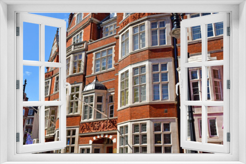 Fototapeta Naklejka Na Ścianę Okno 3D - London; England - june 25 2022 : Mayfair district