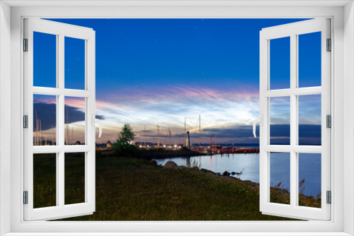 Fototapeta Naklejka Na Ścianę Okno 3D - Skive Lysende Nat skyer 