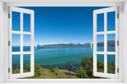 Fototapeta Naklejka Na Ścianę Okno 3D - Sommarøya