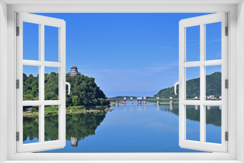 Fototapeta Naklejka Na Ścianę Okno 3D - Scenery of Inuyama castle and Kiso river, Aichi prefecture, Japan