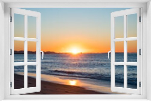 Fototapeta Naklejka Na Ścianę Okno 3D - 海岸の日の出