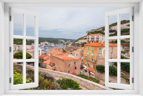 Fototapeta Naklejka Na Ścianę Okno 3D - Cityscape of Bonifacio, Corsica. Old residential houses