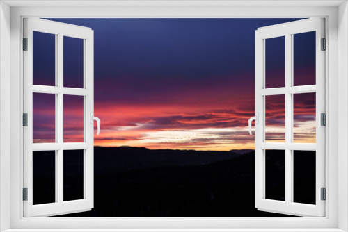 Fototapeta Naklejka Na Ścianę Okno 3D - Colourful Sunset Mountain Silhouette 
