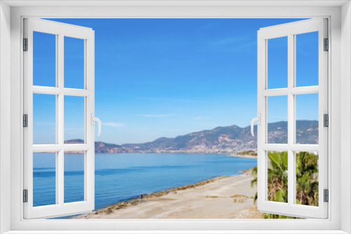 Fototapeta Naklejka Na Ścianę Okno 3D - The Alanya Peninsula with fortress and old city, view from the beach with calm sea