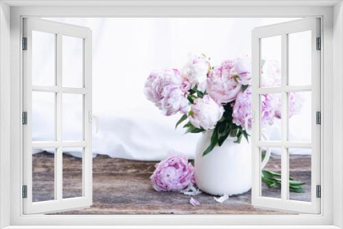 Fototapeta Naklejka Na Ścianę Okno 3D - Fresh peonies flowers