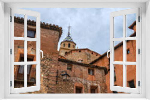 Fototapeta Naklejka Na Ścianę Okno 3D - Albarracín y sus angostas y medievales casas y calles de color terracota