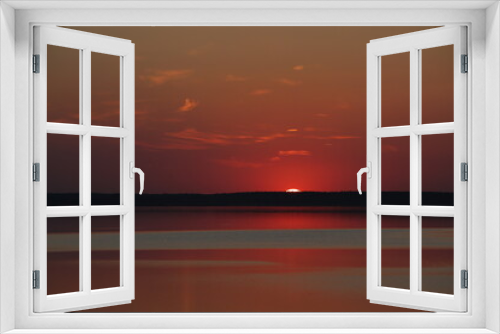 Fototapeta Naklejka Na Ścianę Okno 3D - Red sunset over the lake