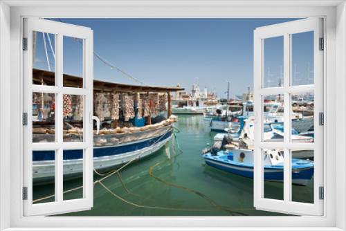 Fototapeta Naklejka Na Ścianę Okno 3D - Bateaux de pêche dans le port de Rhodes, Grèce