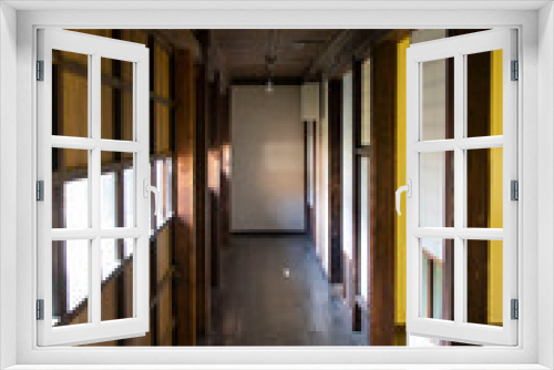 Fototapeta Naklejka Na Ścianę Okno 3D - 日本家屋の廊下