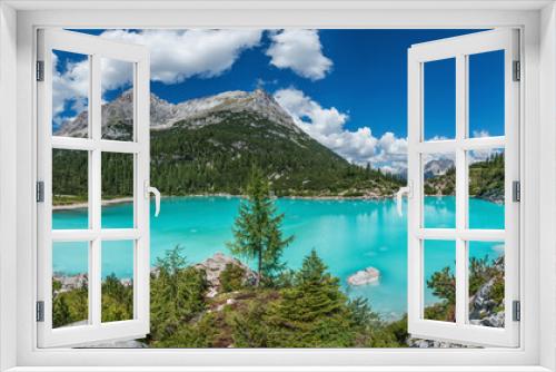 Fototapeta Naklejka Na Ścianę Okno 3D - Panoramic view of the lake Sorapiss in the Dolomites