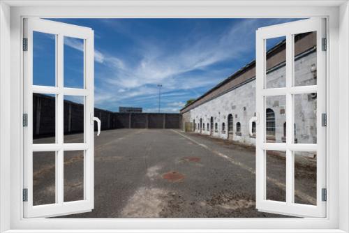 Fototapeta Naklejka Na Ścianę Okno 3D - ancienne prison abandonnée. Spike island en Irlande